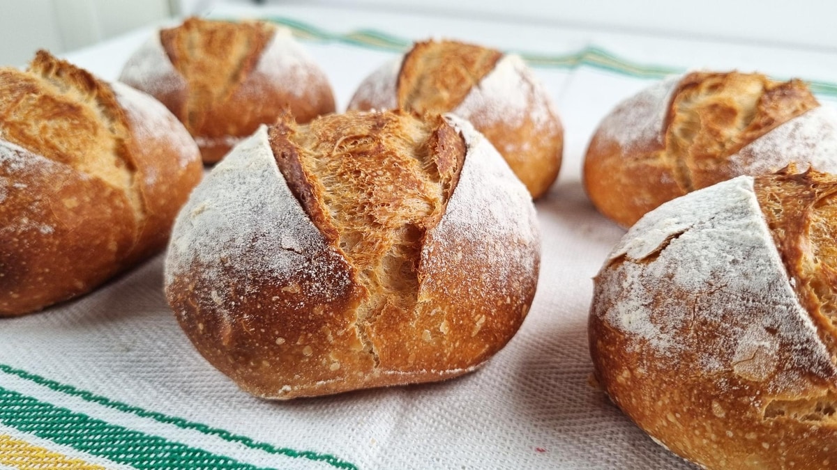 Yogurt Bread Rolls by Food Language
