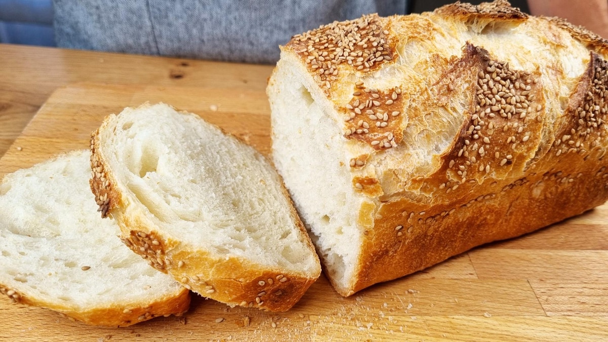 Crispy Crust Sandwich Bread by Food Language