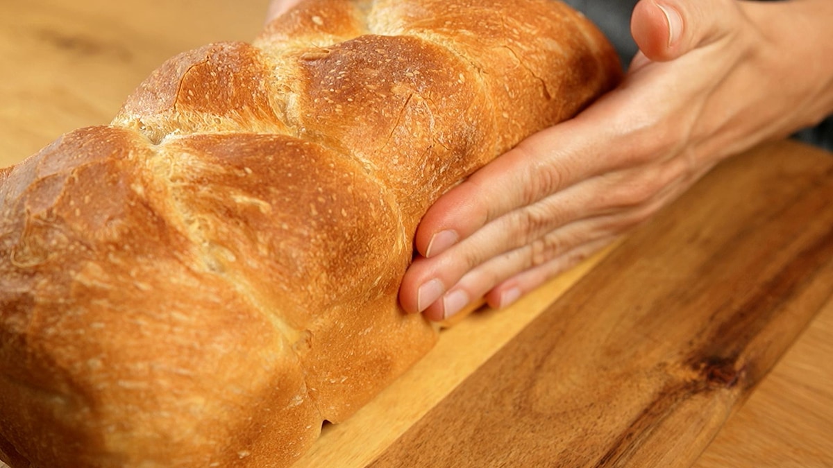 Soft Braided Yogurt Bread with Crispy Crust by Food Language